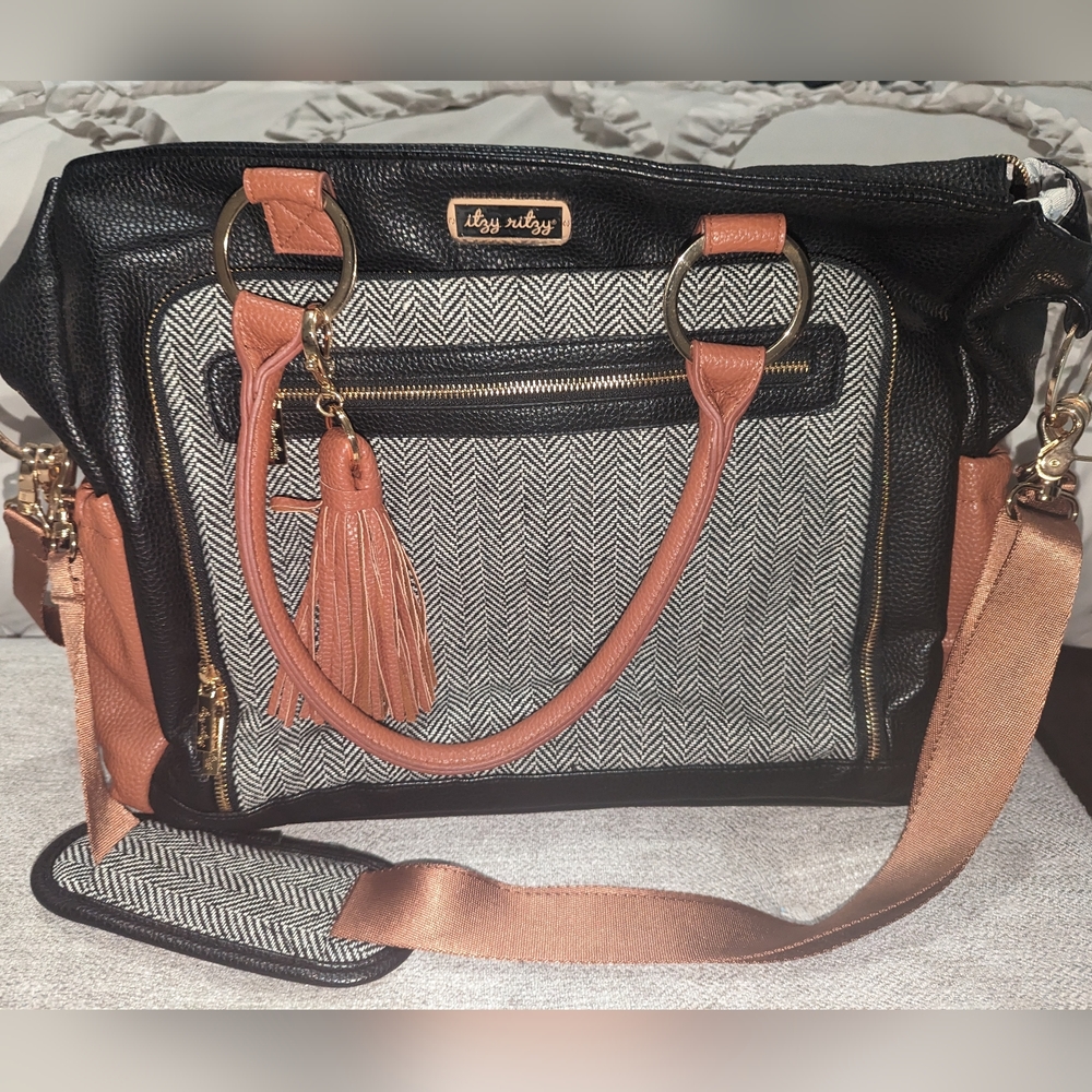 Itzy Ritzy Coffee and Cream Tribe Tote Diaper bag- Brand New